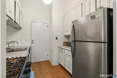 19 Cook Close #19, Ridgefield, CT 06877 - Photo 4