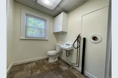 11 West Street #1, New London, CT 06320 - Photo 12