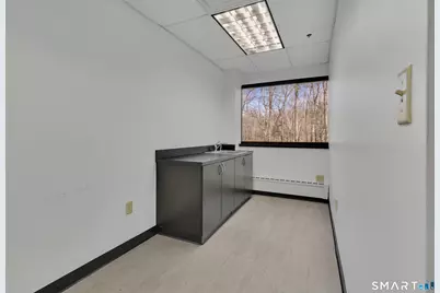 160 Chapel Road, Manchester, CT 06042 - Photo 16