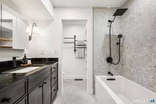 9 Carriage Dr, Simsbury, CT 06070 - Photo 12