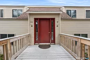 9 Carriage Dr, Simsbury, CT 06070 - Photo 20