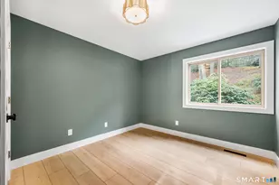 9 Carriage Dr, Simsbury, CT 06070 - Photo 14