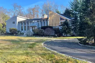 2177 Cross Hwy, Fairfield, CT 06824 - Photo 30