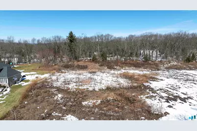 110 Windsor Court, Avon, CT 06001 - Photo 2