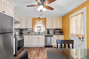 89 Baldwin Ave, Meriden, CT 06450 - Photo 14