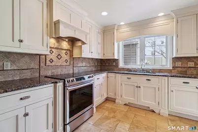 41 Tamarack Avenue #118, Danbury, CT 06811 - Photo 4