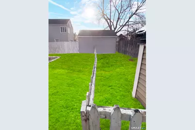 660 West Jackson Avenue, Bridgeport, CT 06604 - Photo 10