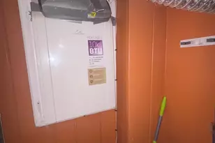 660 W Jackson Ave, Bridgeport, CT 06604 - Photo 38