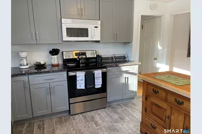 1347 Hall Boulevard, Bloomfield, CT 06002 - Photo 4