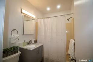 12 Home St, New London, CT 06320 - Photo 4