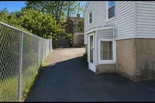 56 Bidwell Terrace, Middletown, CT 06457 - Photo 2