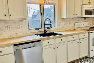 142 Broad St, Norwich, CT 06360 - Photo 4