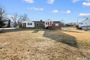 20 Ridgeview Dr, Farmington, CT 06032 - Photo 2