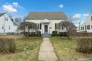 38 Keane Pl, Stratford, CT 06615 - Photo 2