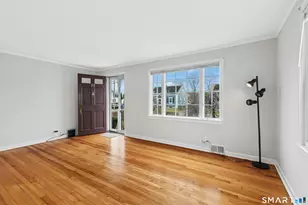 38 Keane Pl, Stratford, CT 06615 - Photo 4