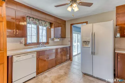 28 Glenview Drive, Berlin, CT 06037 - Photo 10