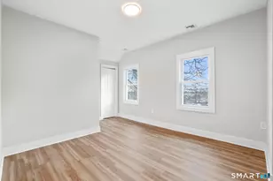 246 Judson Pl, Bridgeport, CT 06610 - Photo 8