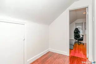 74 Hollywood Ave, Bridgeport, CT 06606 - Photo 26