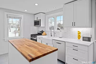 33 Myrtle Street, Norwalk, CT 06855 - Photo 8