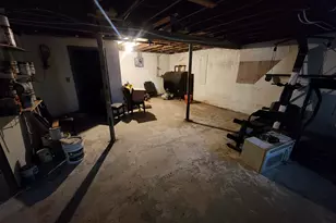 948 Old Colony Rd, Meriden, CT 06450 - Photo 20