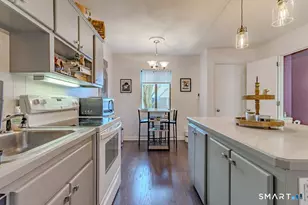 8 Webster Ct, Newington, CT 06111 - Photo 4