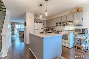 8 Webster Ct, Newington, CT 06111 - Photo 2