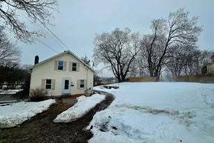 46 Pleasant St, Plainfield, CT 06374 - Photo 10