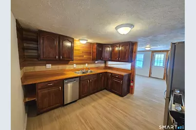 46 Pleasant Street, Plainfield, CT 06374 - Photo 4