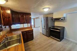 46 Pleasant St, Plainfield, CT 06374 - Photo 6