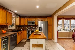 54 Claremont Ave, Wallingford, CT 06492 - Photo 4
