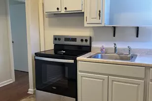 97 Green St, New London, CT 06320 - Photo 2