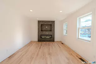 4 Robins Square E, Norwalk, CT 06854 - Photo 4