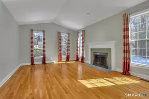 25 Fenwick Dr, Avon, CT 06001 - Photo 6