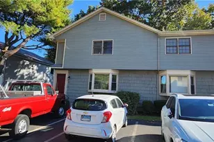 375 Glendale Ave, Bridgeport, CT 06606 - Photo 2