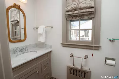 28 Tunxis Road, West Hartford, CT 06107 - Photo 18