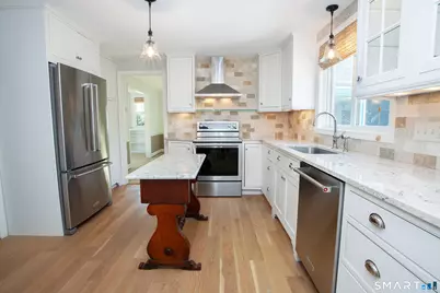 28 Tunxis Road, West Hartford, CT 06107 - Photo 16