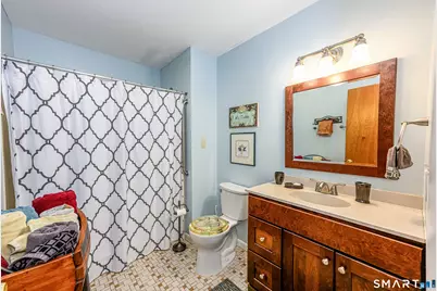 216 Quinnipiac Avenue #APT 210, North Haven, CT 06473 - Photo 14