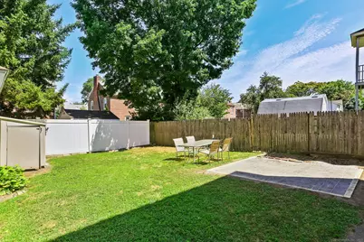 44 Churchill Street, Fairfield, CT 06824 - Photo 14