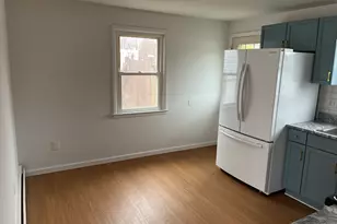 341 Truman St, Bridgeport, CT 06606 - Photo 10