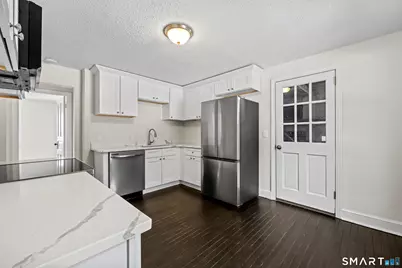 35 Kingston Street, Wethersfield, CT 06119 - Photo 6