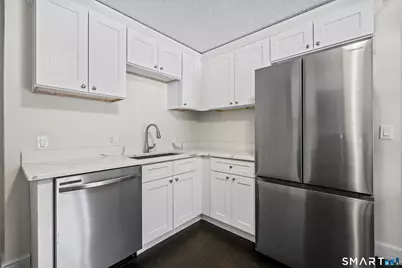 35 Kingston Street, Wethersfield, CT 06119 - Photo 8