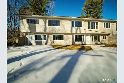 136 Knoll Drive, Hamden, CT 06518 - Photo 2