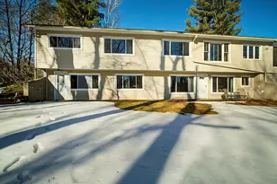 136 Knoll Dr, Hamden, CT 06518 - Photo 2