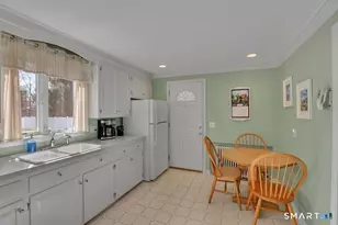 90 Colonial Dr, Hamden, CT 06518 - Photo 10