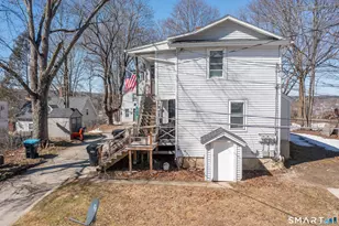 2 Lyon St, Putnam, CT 06260 - Photo 12