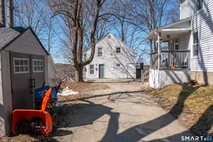 2 Lyon St, Putnam, CT 06260 - Photo 4