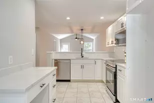 159 Jennifer Ln, Newtown, CT 06482 - Photo 14