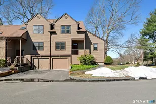 4 Rolling Ridge Rd, Monroe, CT 06468 - Photo 2