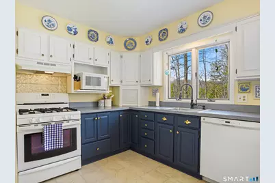 5 Whittier Lane, Shelton, CT 06484 - Photo 10