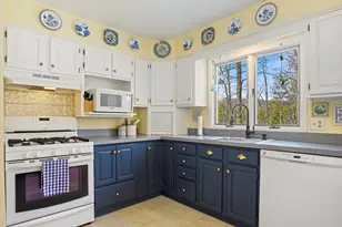 5 Whittier Ln, Shelton, CT 06484 - Photo 10